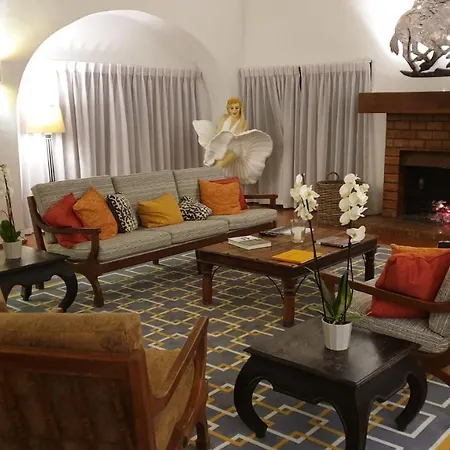 Villa La Roca Rara - 8 Bedroom