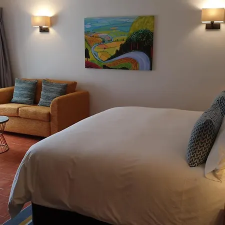 Villa La Roca Rara - 8 Bedroom Nerja