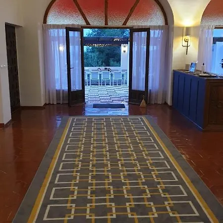 Villa La Roca Rara - 8 Bedroom