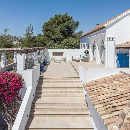 Villa La Roca Rara - 8 Bedroom