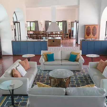 Villa La Roca Rara - 8 Bedroom