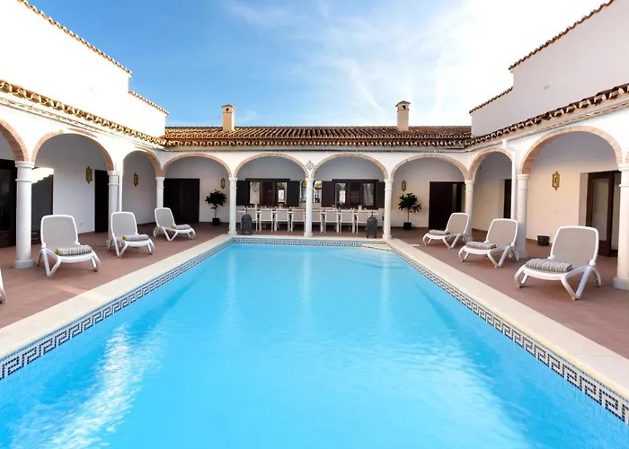 La Roca Rara - 8 Bedroom