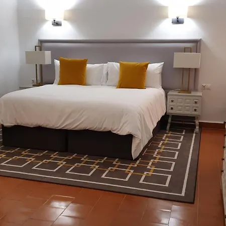 La Roca Rara - 8 Bedroom Villa