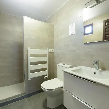 La Roca Rara - 8 Bedroom 别墅