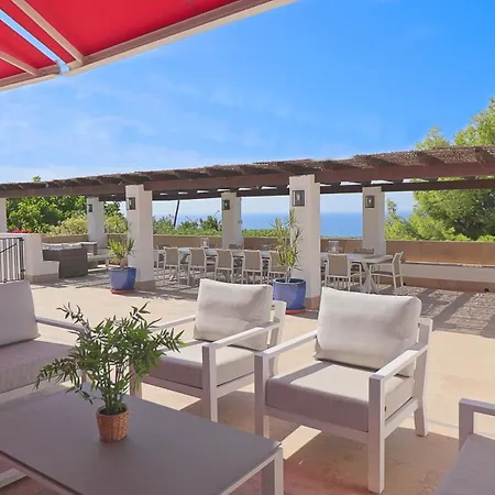 La Roca Rara - 8 Bedroom