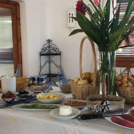 Villa La Roca Rara - 8 Bedroom Nerja