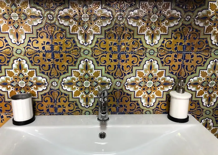 Villa La Roca Rara - 8 Bedroom Nerja