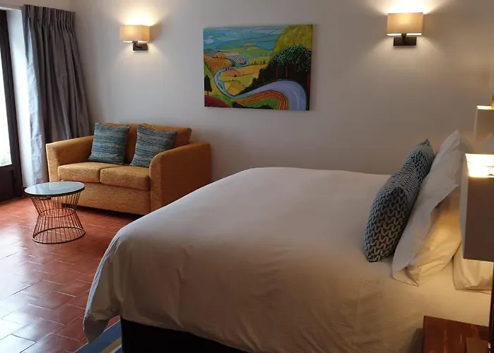 Villa La Roca Rara - 8 Bedroom Nerja