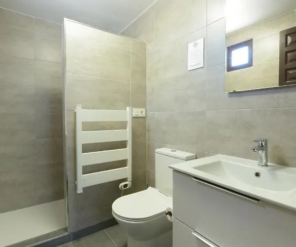 La Roca Rara - 8 Bedroom Villa