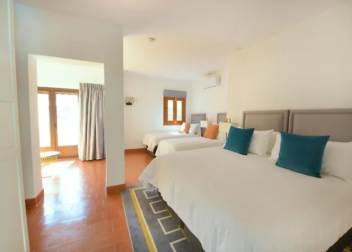 La Roca Rara - 8 Bedroom * Нерха