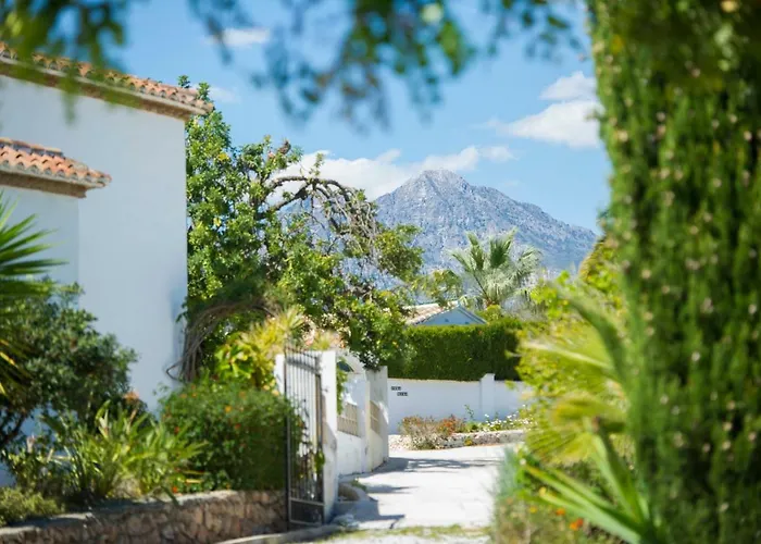 La Roca Rara - 8 Bedroom *